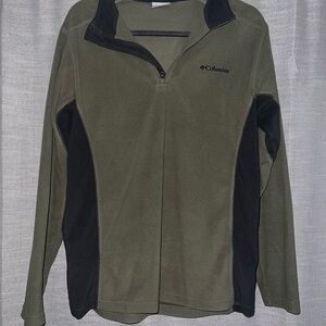 Columbia Green and Black Fleece Top